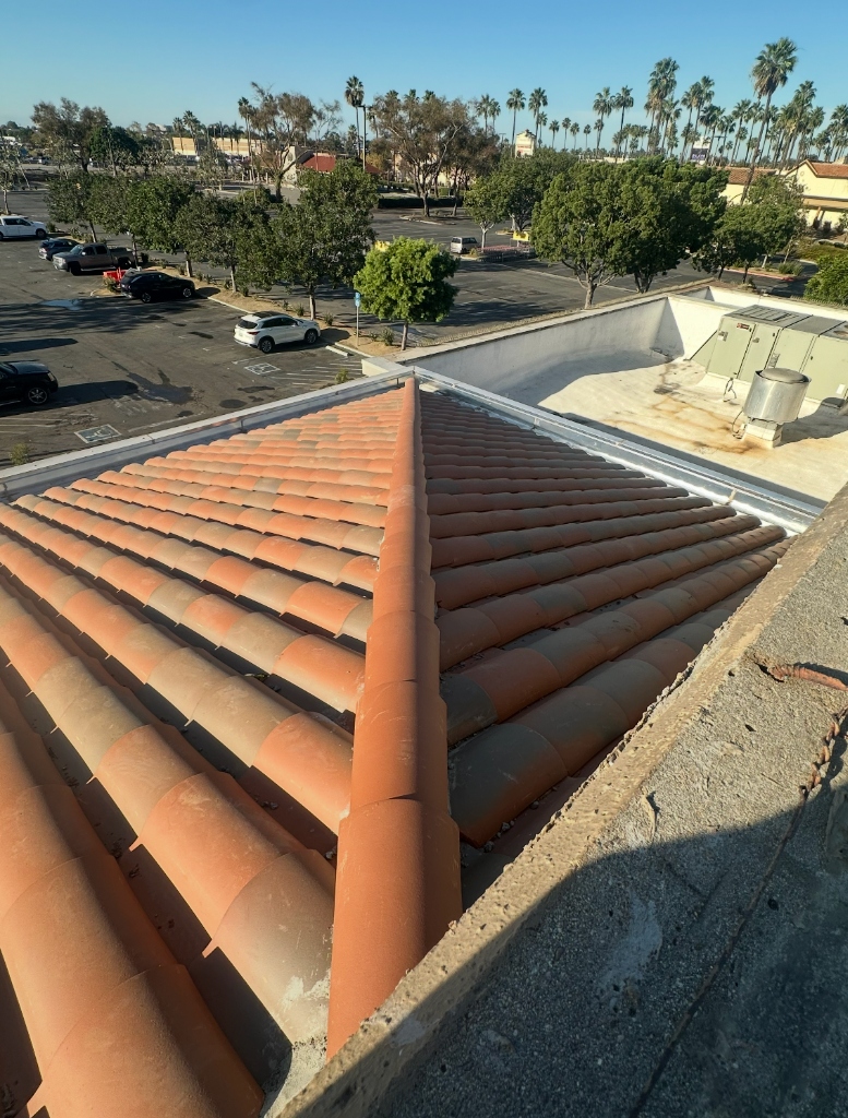 Commercial Flat Roof, HVAC Units & Parapet Walls